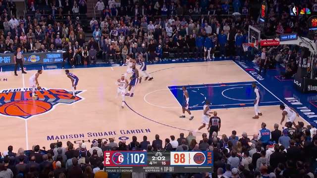 詹姆斯防守端关键换防与抢断细节